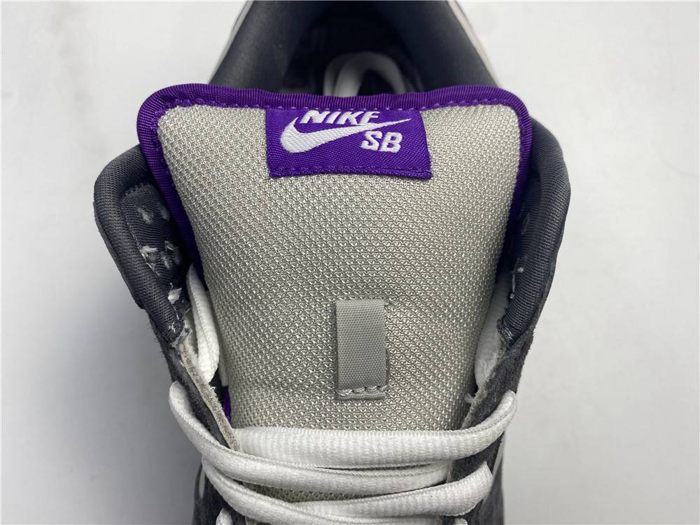 Dunk SB Low Purple Pigeon 304292-051